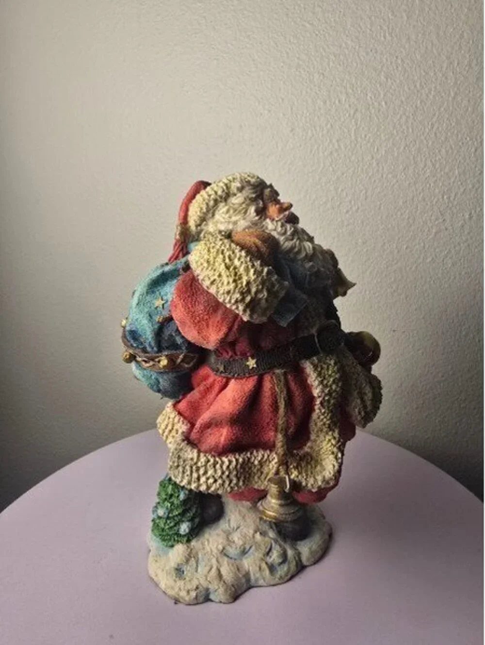 Vintage 1991 The Hamilton Collection International Santa Claus Figurine W/ Bell